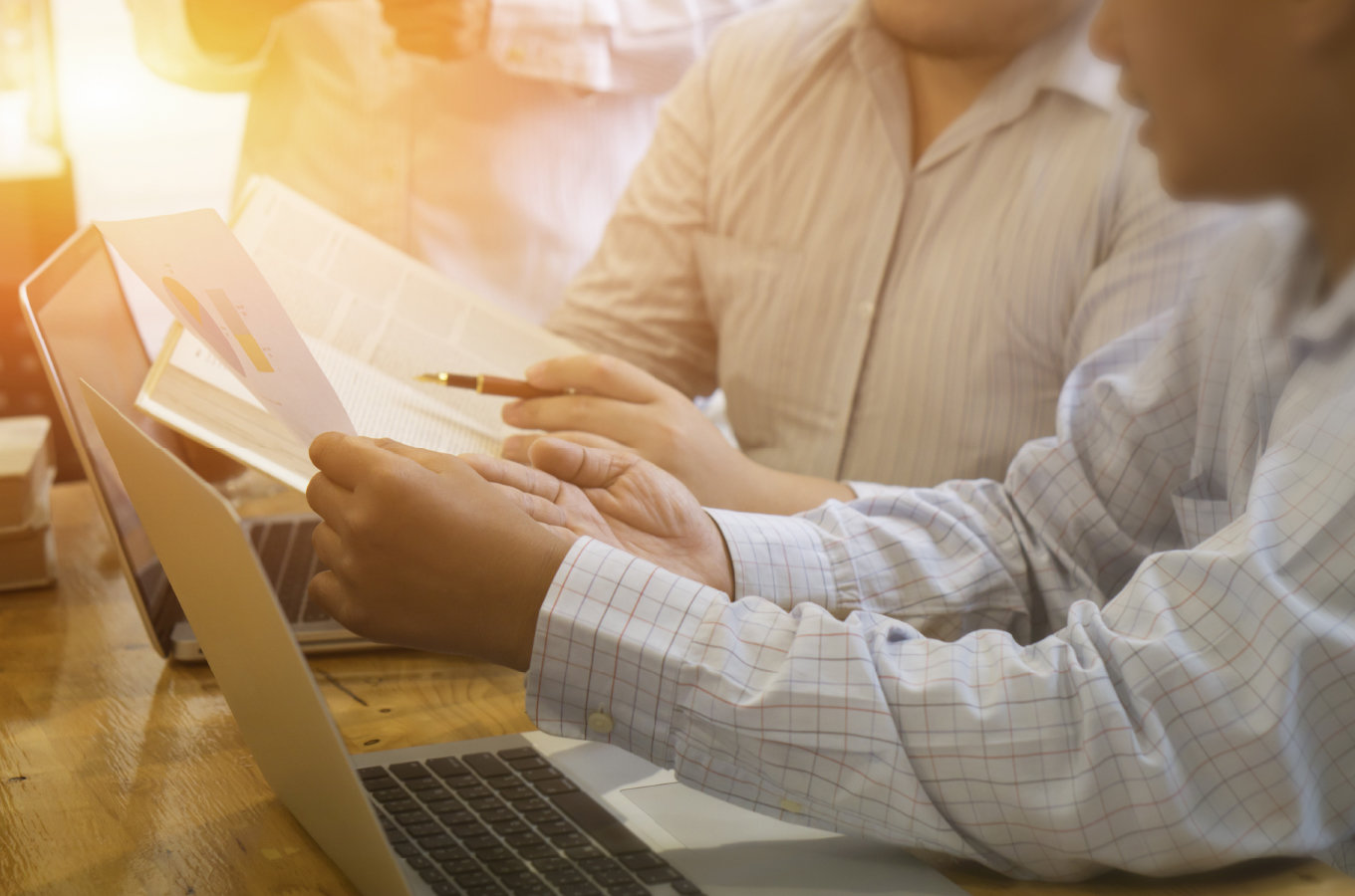 Gain advantage with collective expertise