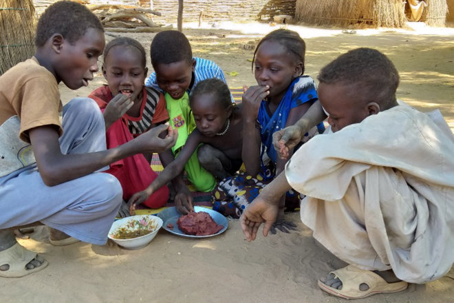 Pink Lady® is proud to support Storytellers, a project of the United Nations World Food Programme